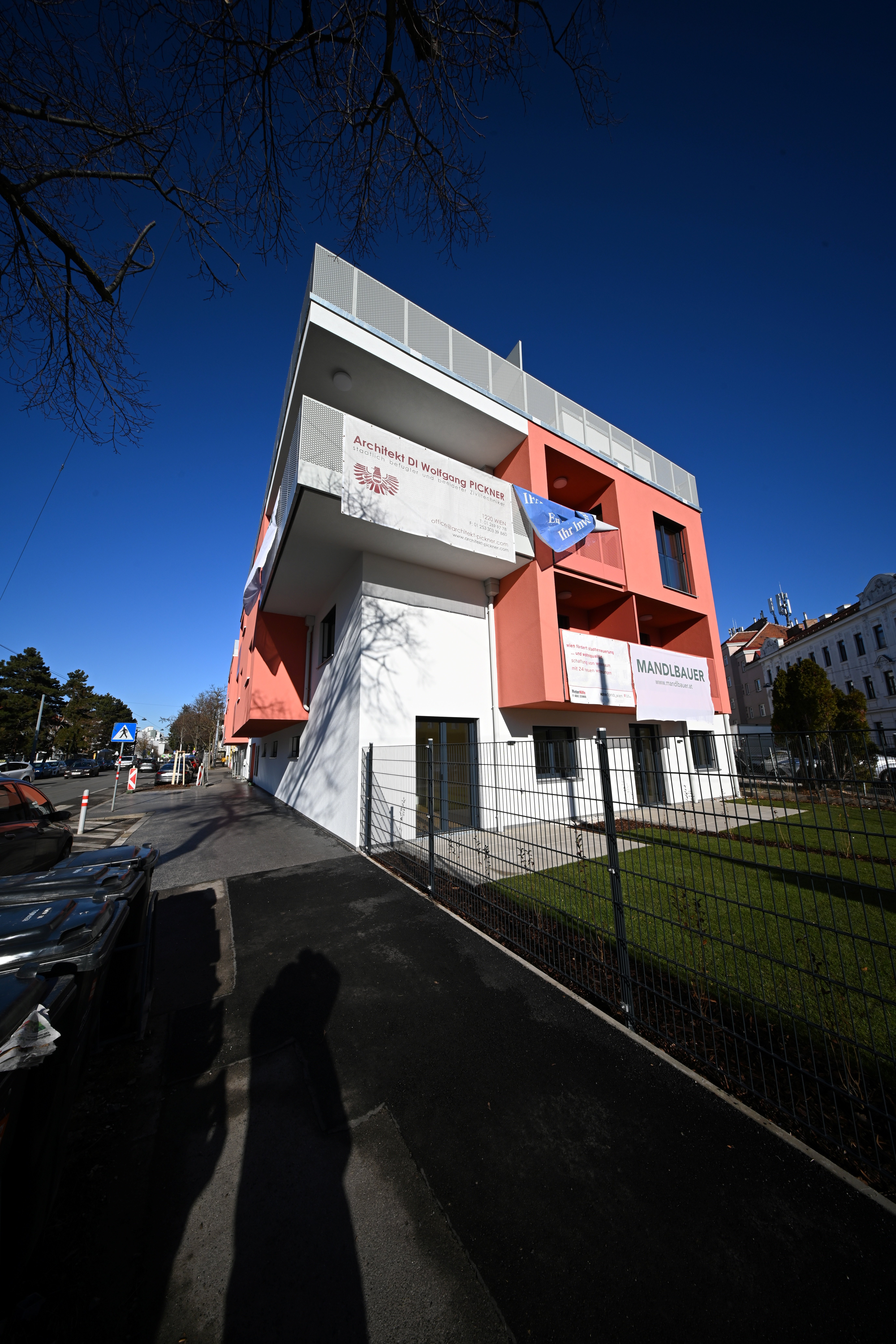 JEDLESEER STRASSE 104-106