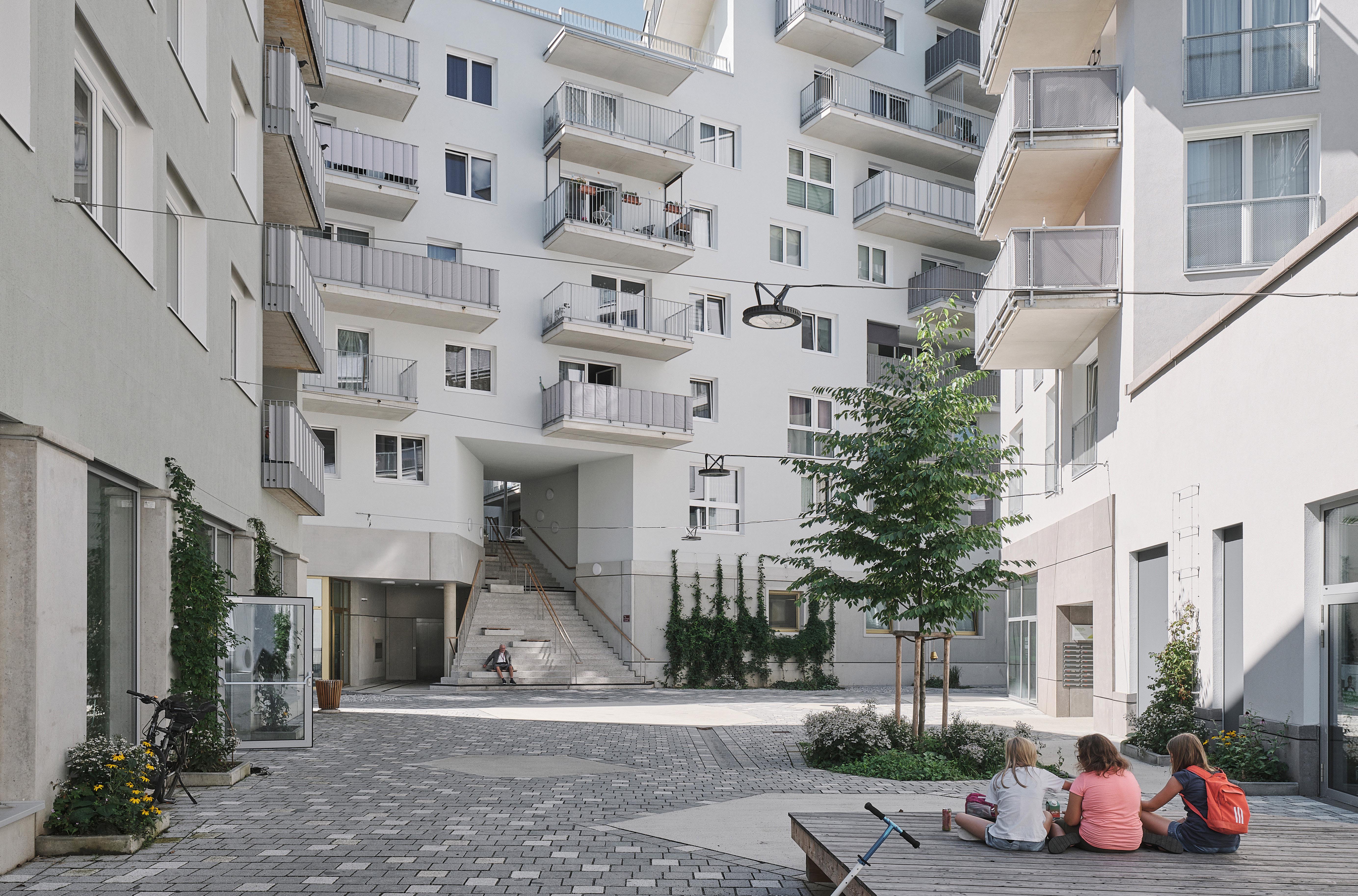 IIG-0325 Campagne Haus B