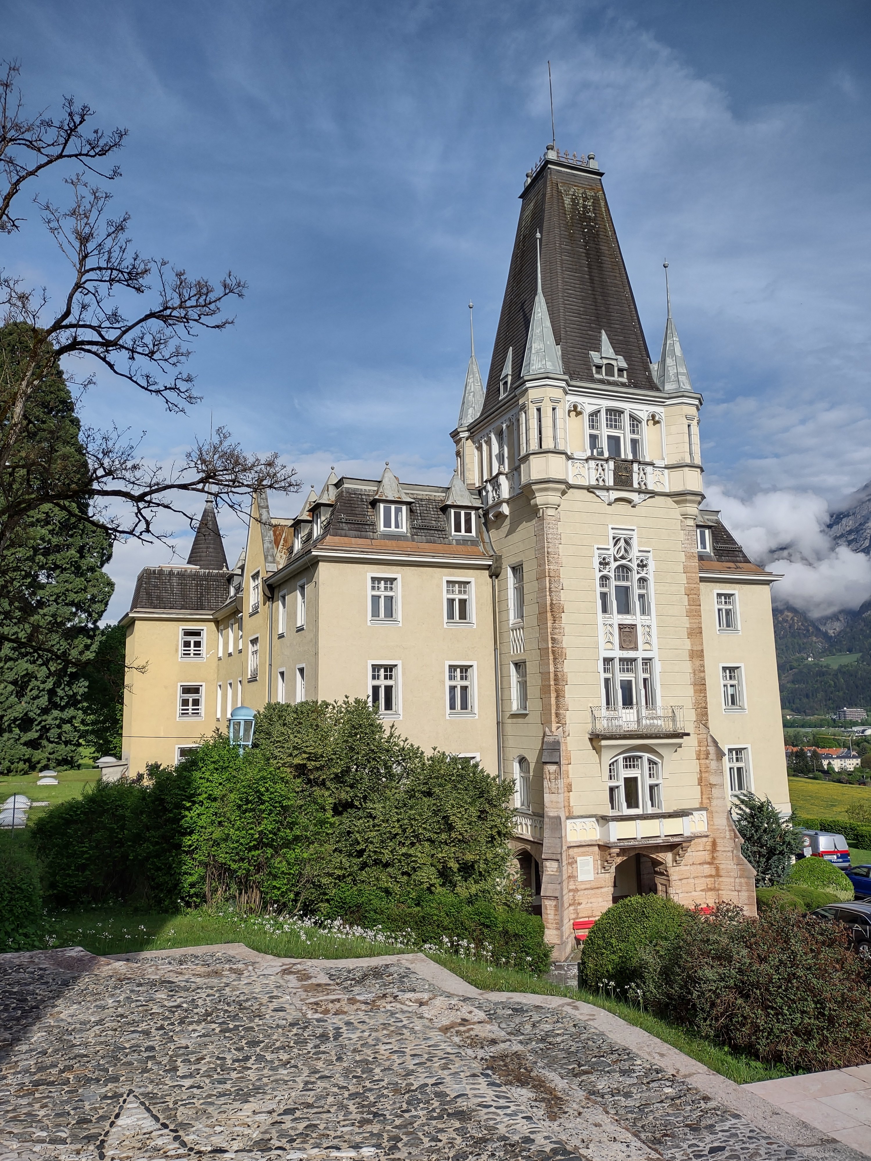 Katastrophenschutzzentrum Schloss Mentlberg